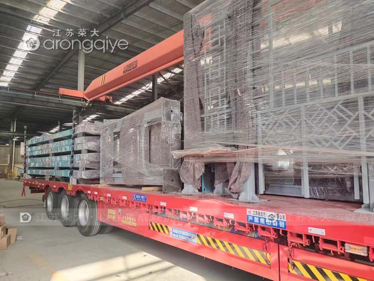 河南仿古公交候車(chē)亭發(fā)貨案例配圖一